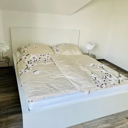 160qm 5 Schlafzimmer 1 Wohnzimmer Terrasse Und Balkon Wilhelmshaven