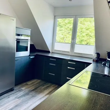 160qm 5 Schlafzimmer 1 Wohnzimmer Terrasse Und Balkon * Wilhelmshaven