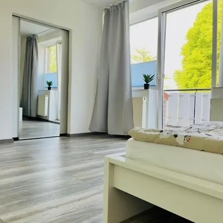 Apartment 160qm 5 Schlafzimmer 1 Wohnzimmer Terrasse Und Balkon *