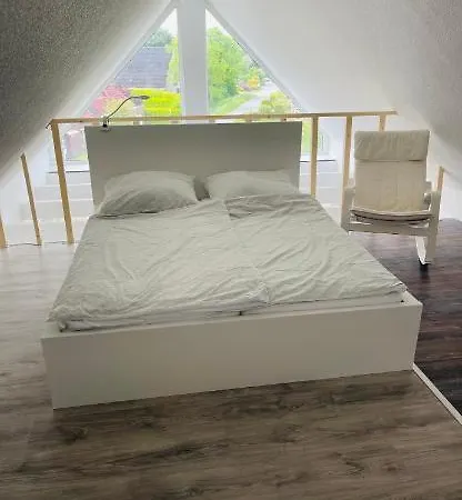 160qm 5 Schlafzimmer 1 Wohnzimmer Terrasse Und Balkon *