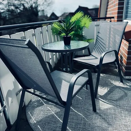 160qm 5 Schlafzimmer 1 Wohnzimmer Terrasse Und Balkon Wilhelmshaven